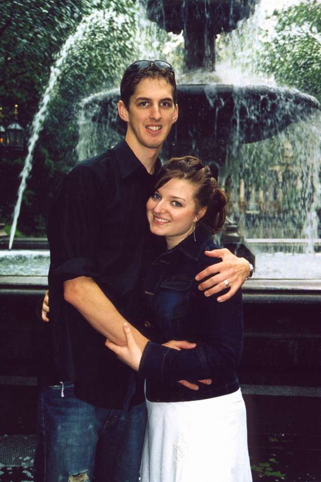 Constanze and Jeff by the Manhatten fountain when they were married on May 16, 2006.