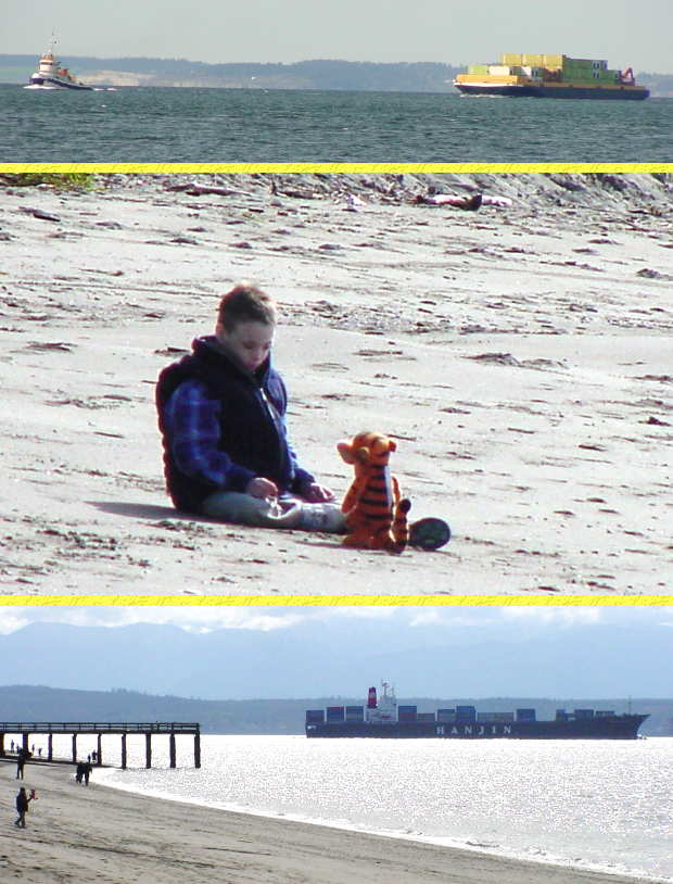 Gio at the Beach with Tigger - April 14, 2001
(Click to enlarge)