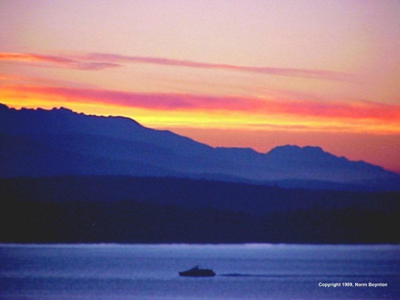 Clipper at Sunset - 800 x 600