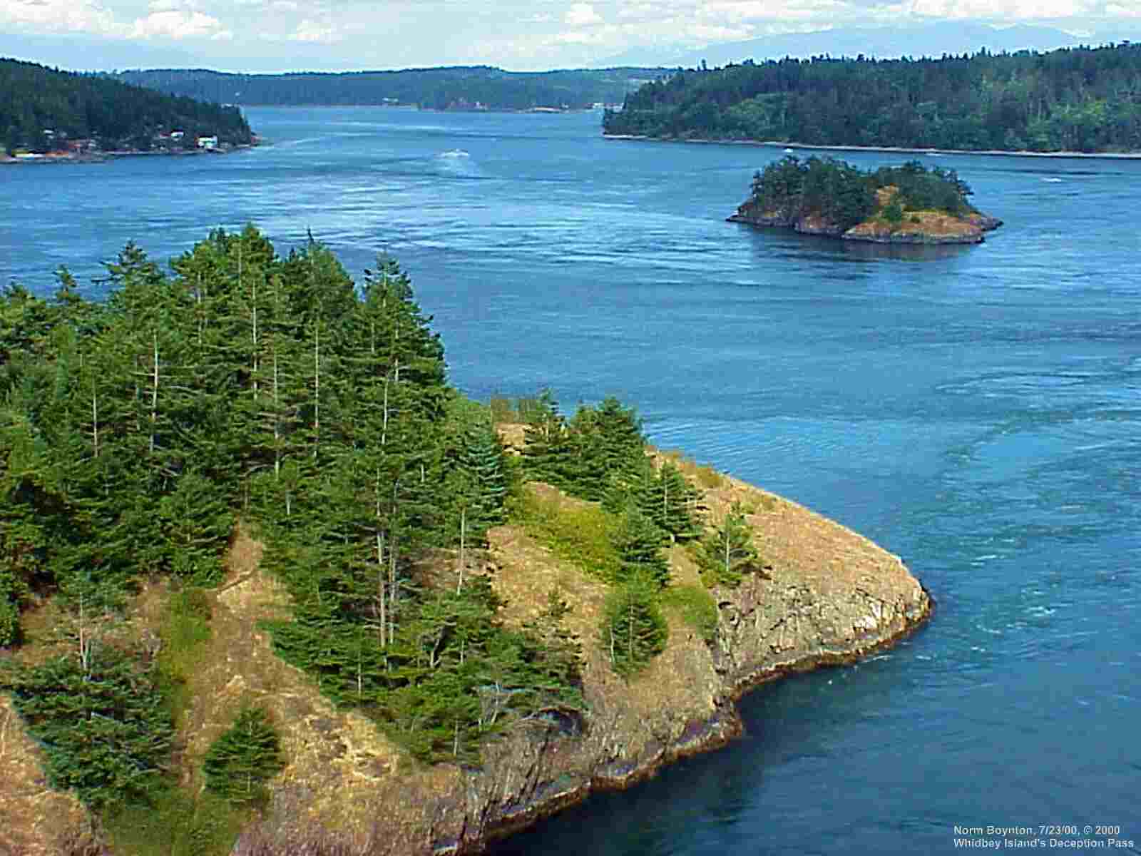 Deception Pass on Whidbey Island
 - 1600 x 1200