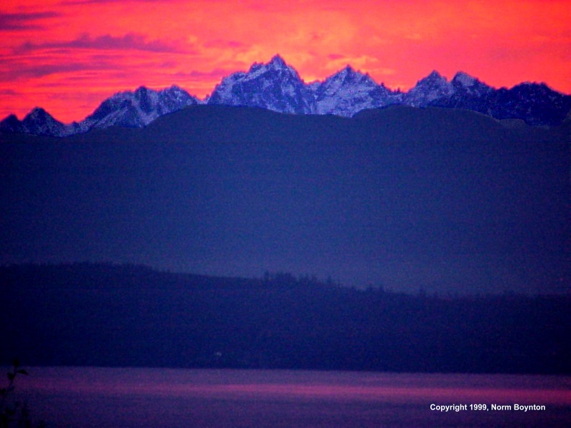 Peaks at Sunset - 800x600